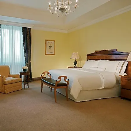 The Westin Excelsior, Szálloda 5*
