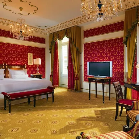 Szálloda The Westin Excelsior, 5*