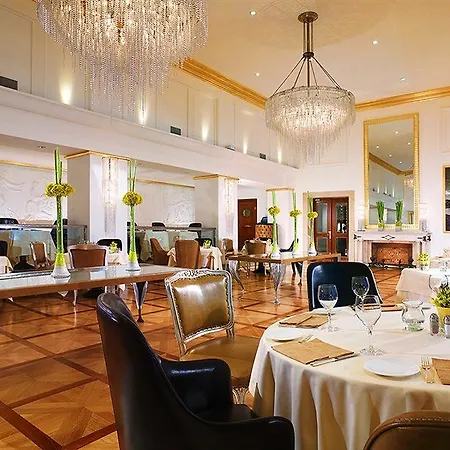 The Westin Excelsior, Szálloda 5*