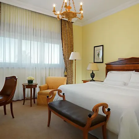 The Westin Excelsior, Szálloda