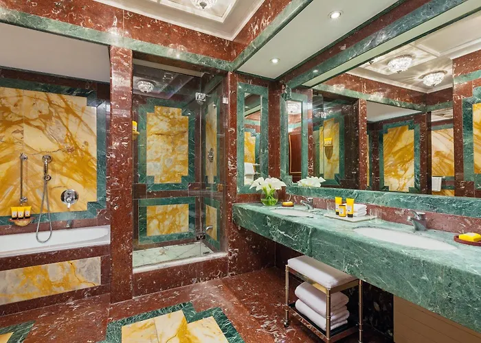 The Westin Excelsior, ホテル